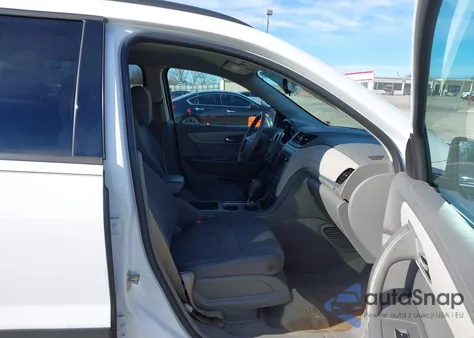 2016 Chevrolet Traverse Ls from USA, damaged, VIN 1GNKRFKD9GJ348764